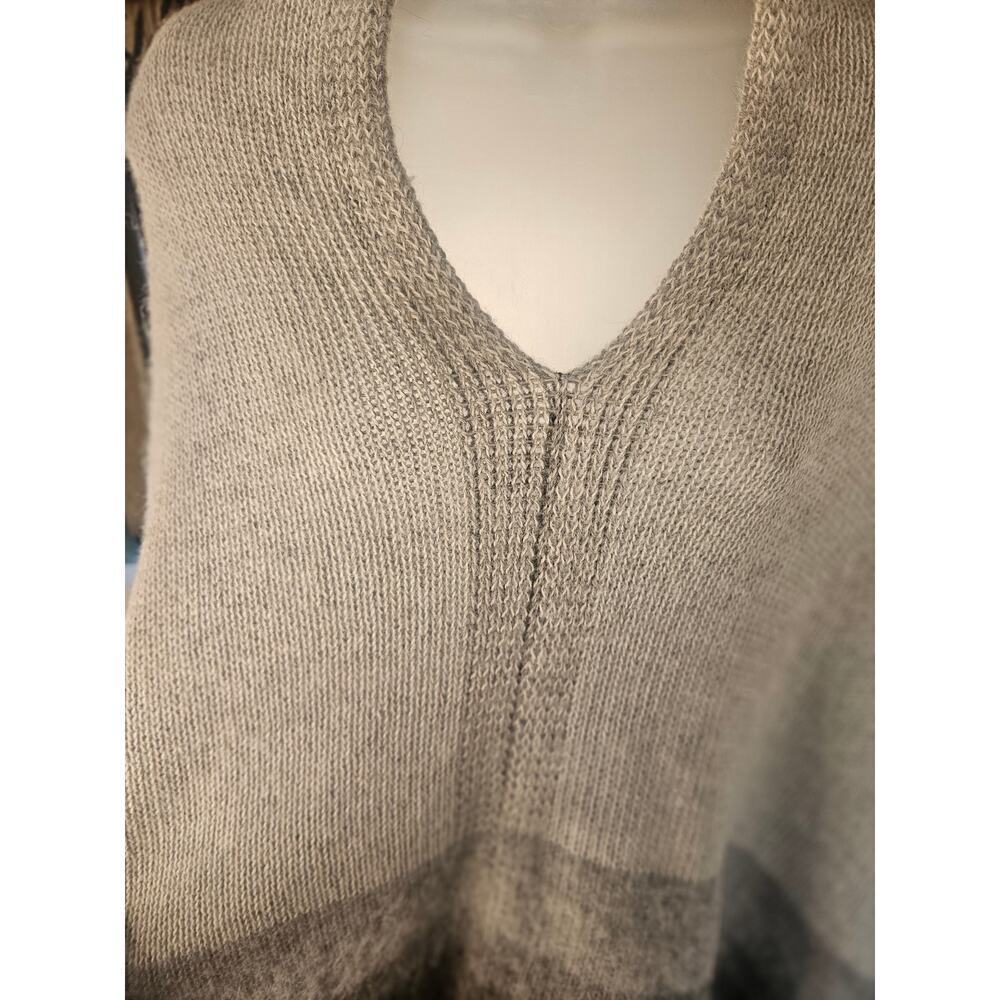 100% Peruvian Alpaca Grey Ombre Poncho "The Fisher Project" Eileen Fisher One Sz - Picture 6 of 14